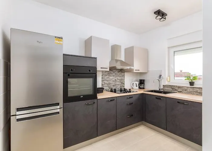 Luka Apartman *
