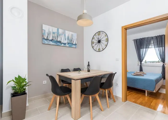 Luka Apartman