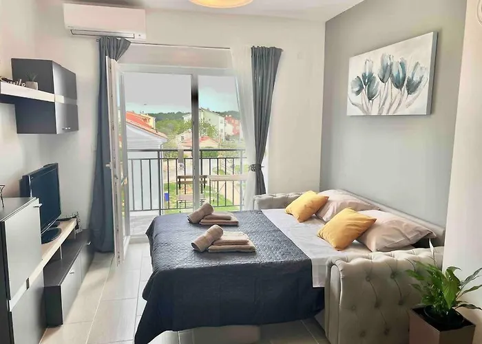 Luka Apartman *